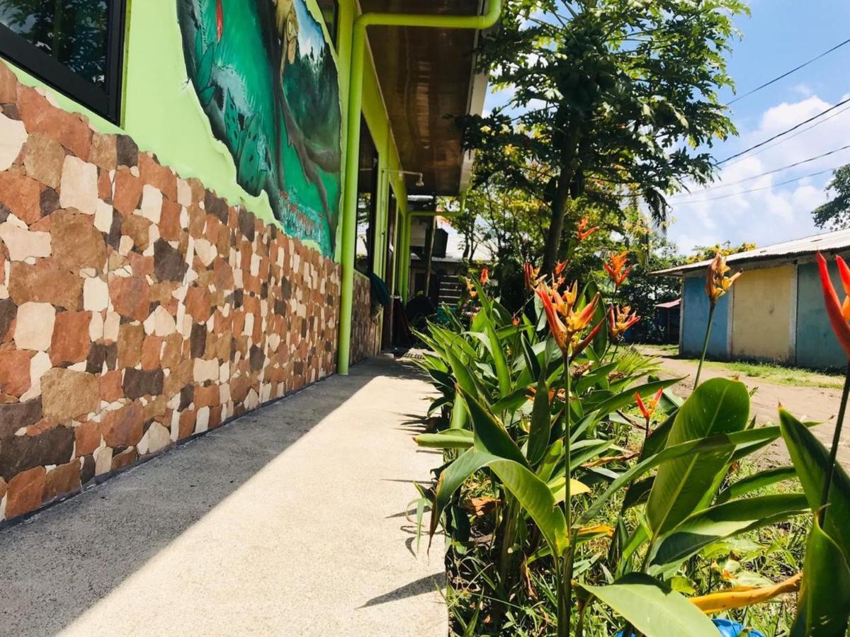 Hostel Tortuguero 7Backpackers Екстер'єр фото