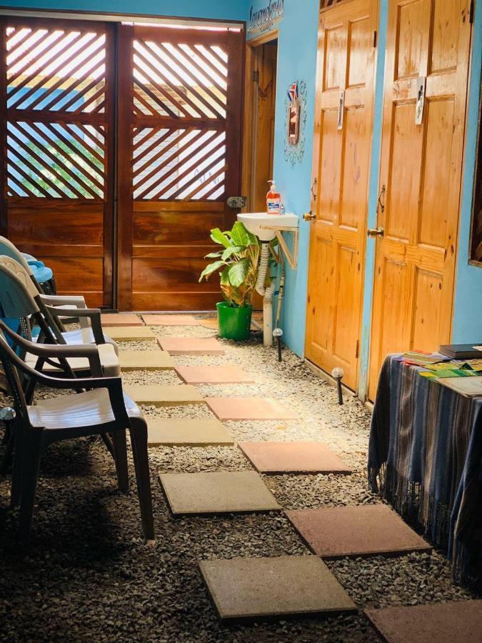 Hostel Tortuguero 7Backpackers Екстер'єр фото