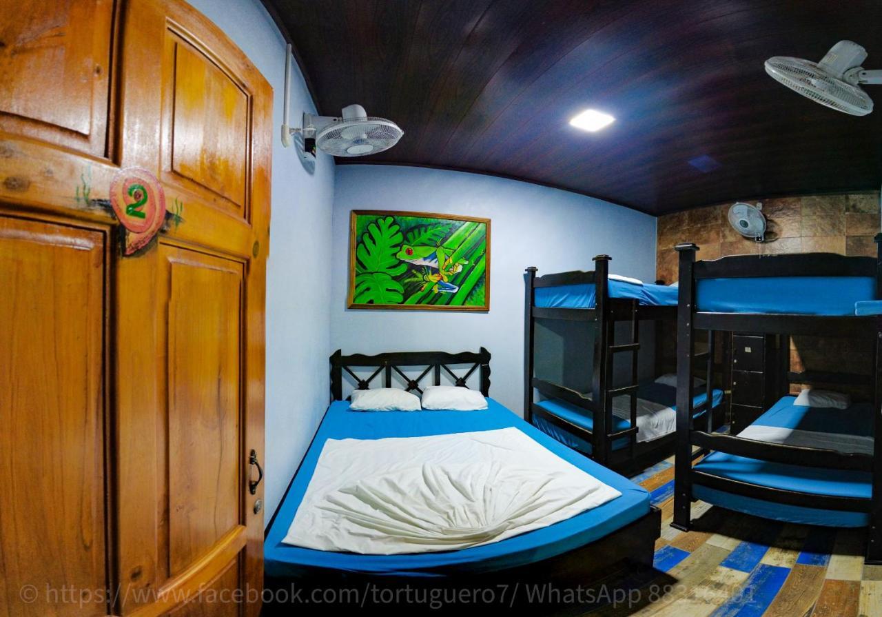 Hostel Tortuguero 7Backpackers Екстер'єр фото