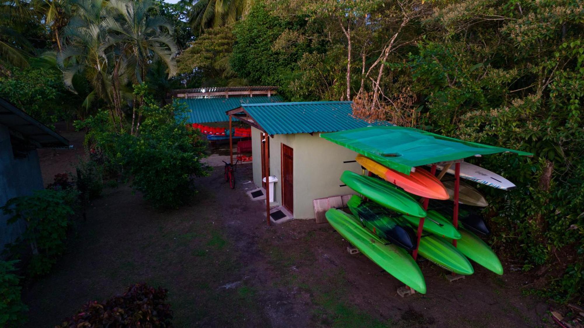 Hostel Tortuguero 7Backpackers Екстер'єр фото